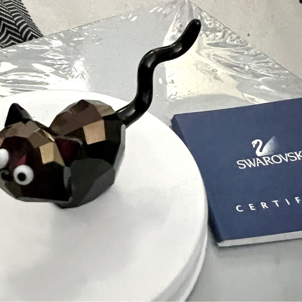 Swarovski cat